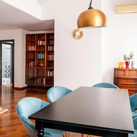 Two-bedroom Near Corso Indipendenza * Μιλάνο